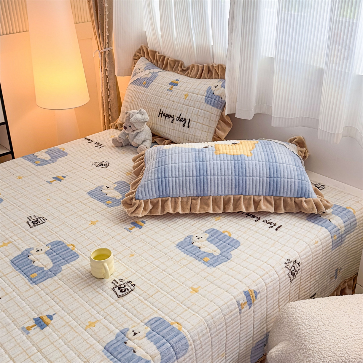 91家纺网 家纺一手货源 找家纺 （总）恒爱家纺 2025新款牛奶绒夹棉花边床盖系列三件套