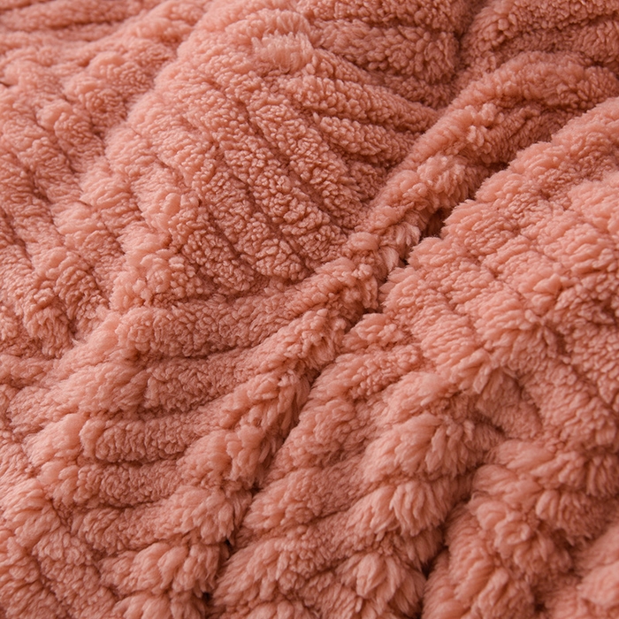 91家纺网 家纺一手货源 找家纺 （总）预言家纺 2025新款提花双面绒冬被系列