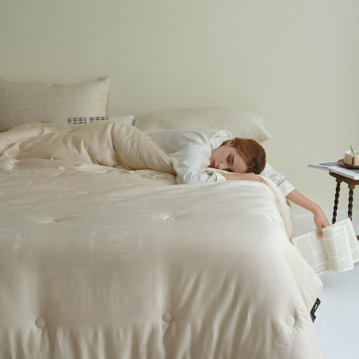 91家纺网 家纺一手货源 找家纺 （总）桂雅居 2025新款金糯羊-凯斯米尔羊毛蚕丝提花被被子被芯