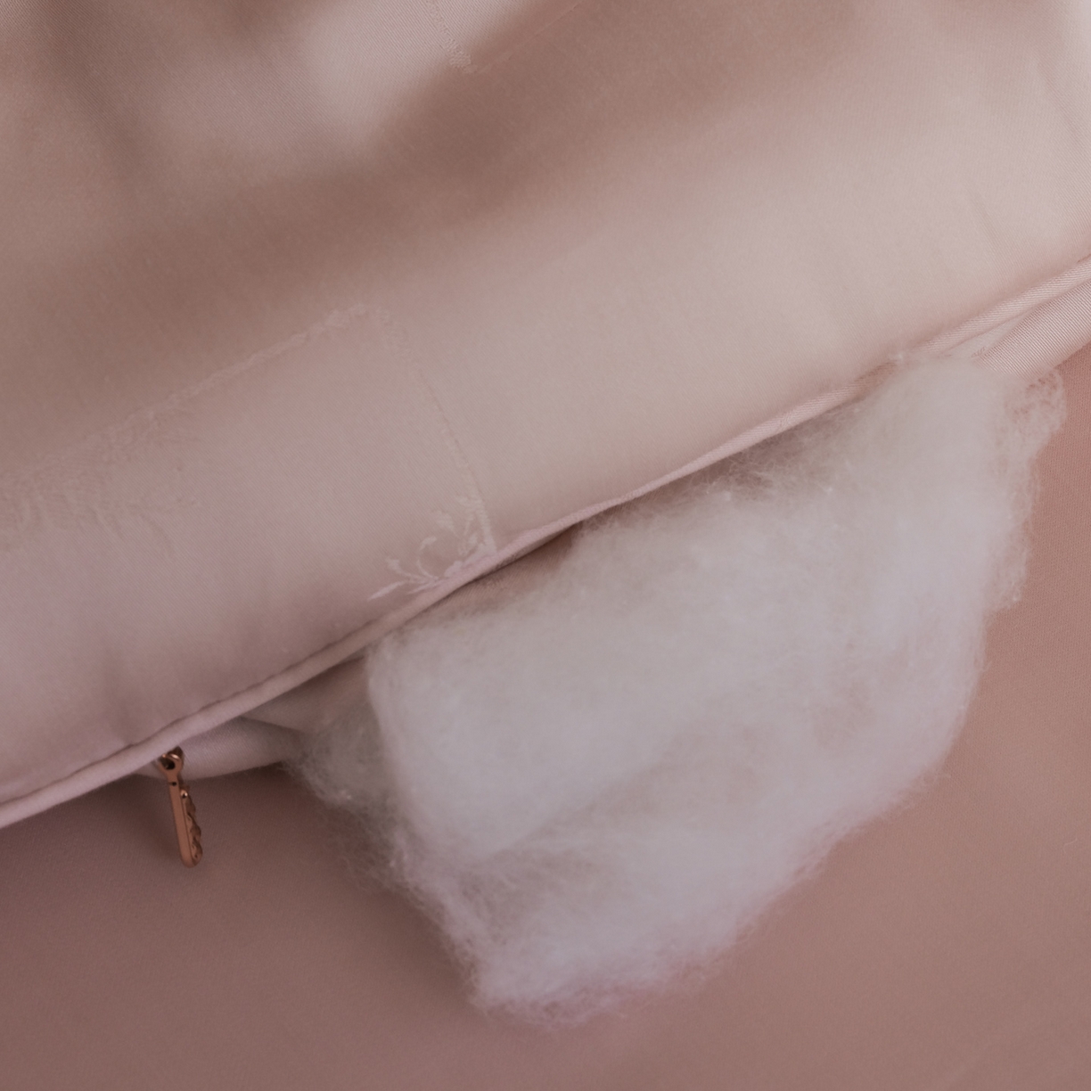 91家纺网 家纺一手货源 找家纺 桂雅居 2025新款金糯羊-凯斯米尔羊毛蚕丝提花被被子被芯 雾绒粉