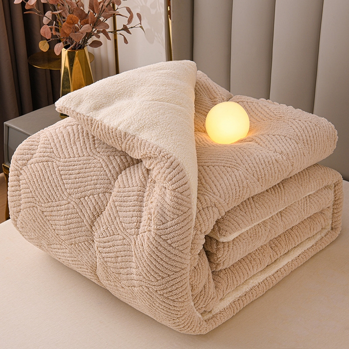 91家纺网 家纺一手货源 找家纺 预言家纺 2025新款提花双面绒冬被系列 双面绒卡其