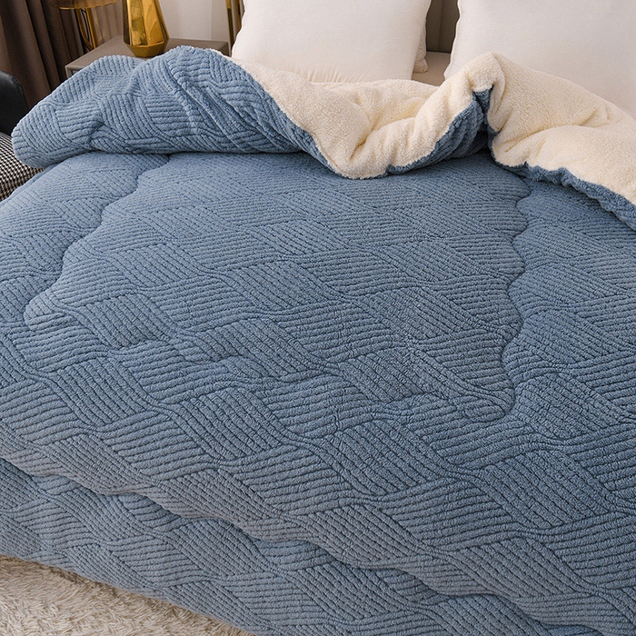 91家纺网 家纺一手货源 找家纺 预言家纺 2025新款提花双面绒冬被系列 双面绒蓝灰