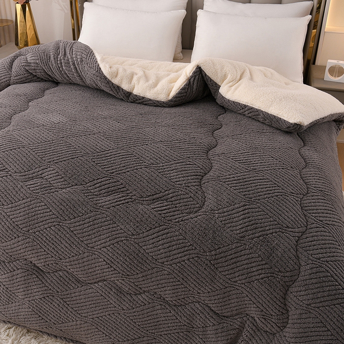 91家纺网 家纺一手货源 找家纺 预言家纺 2025新款提花双面绒冬被系列 双面绒深灰