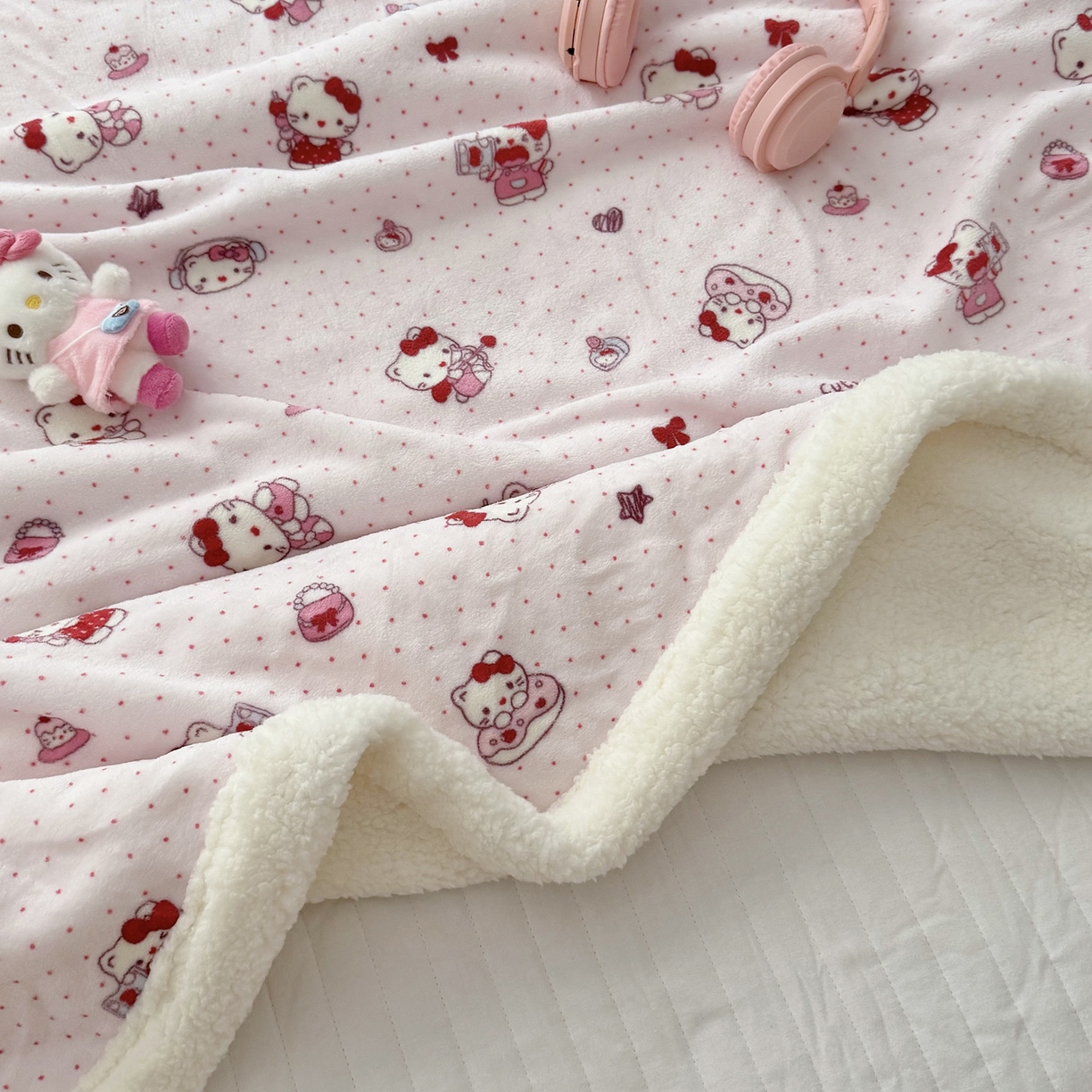 91家纺网 家纺一手货源 找家纺 航途席业 2025新款200g牛奶绒羊羔绒毛毯 超甜小猫咪