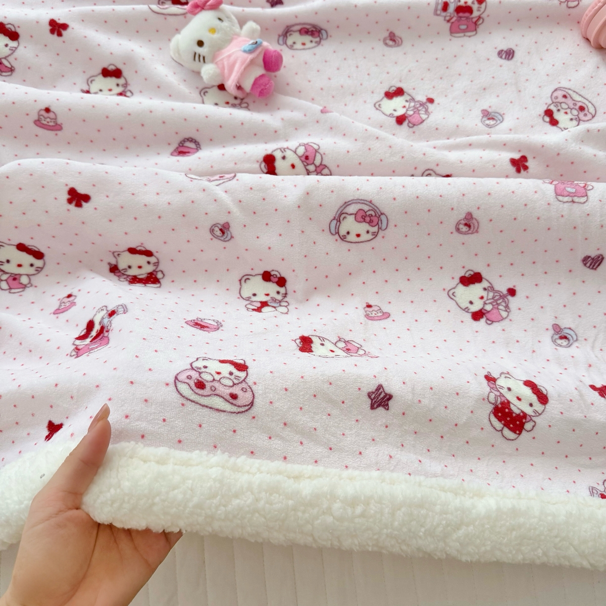 91家纺网 家纺一手货源 找家纺 航途席业 2025新款200g牛奶绒羊羔绒毛毯 超甜小猫咪