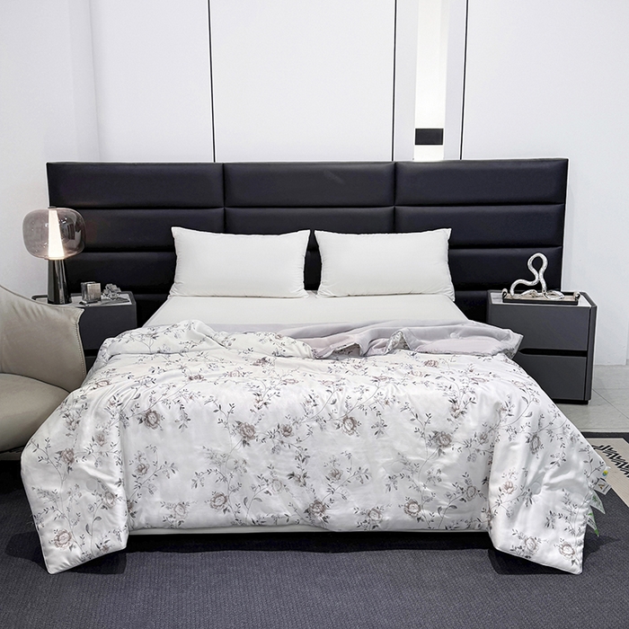 91家纺网 家纺一手货源 找家纺 （总）梵克保罗 2025春夏新品莱赛尔天丝数码印花嵌绳单夏被