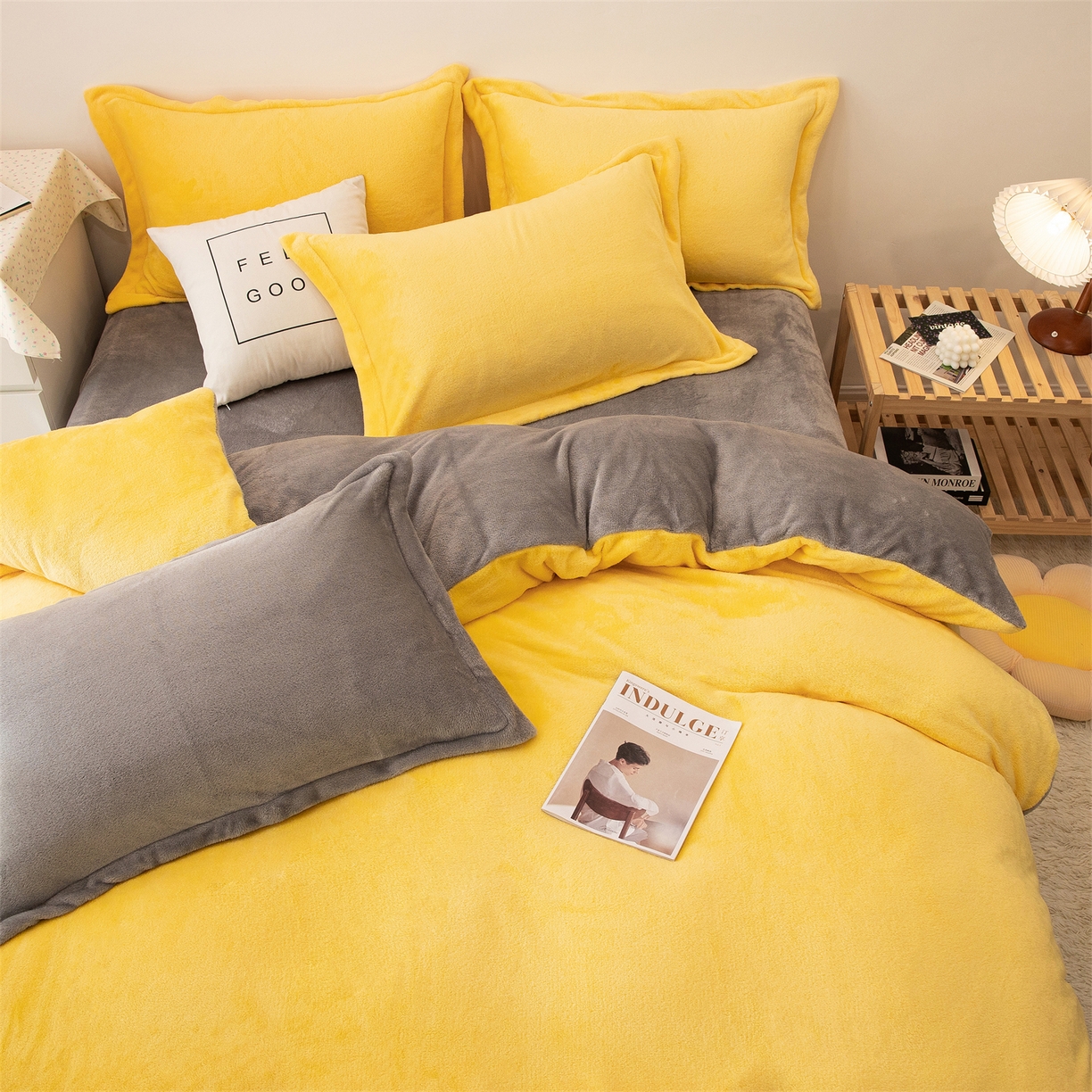 91家纺网 家纺一手货源 找家纺 兰紫橙家纺 2025新款双面绒纯色双拼牛奶绒四件套 鹅黄+浅灰