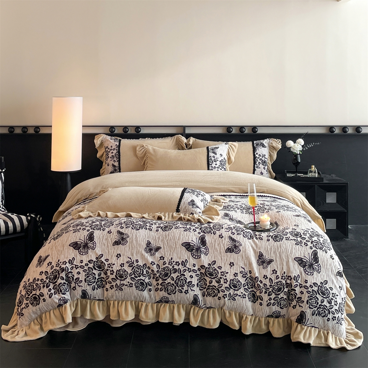 91家纺网 家纺一手货源 找家纺 慕木家纺 2025新款A类高克重高端雕花烂花AB版工艺款拼接四件套绮梦系列(直播热款) 墨韵蝶香