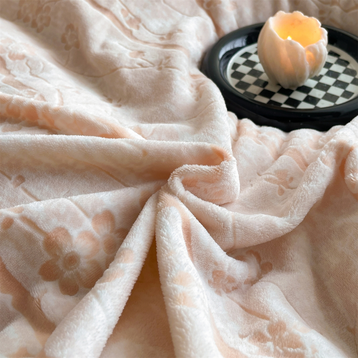 91家纺网 家纺一手货源 找家纺 慕木家纺 2025新款A类高克重高端雕花烂花AB版工艺款拼接四件套绮梦系列(直播热款) 浅梦絮语-粉