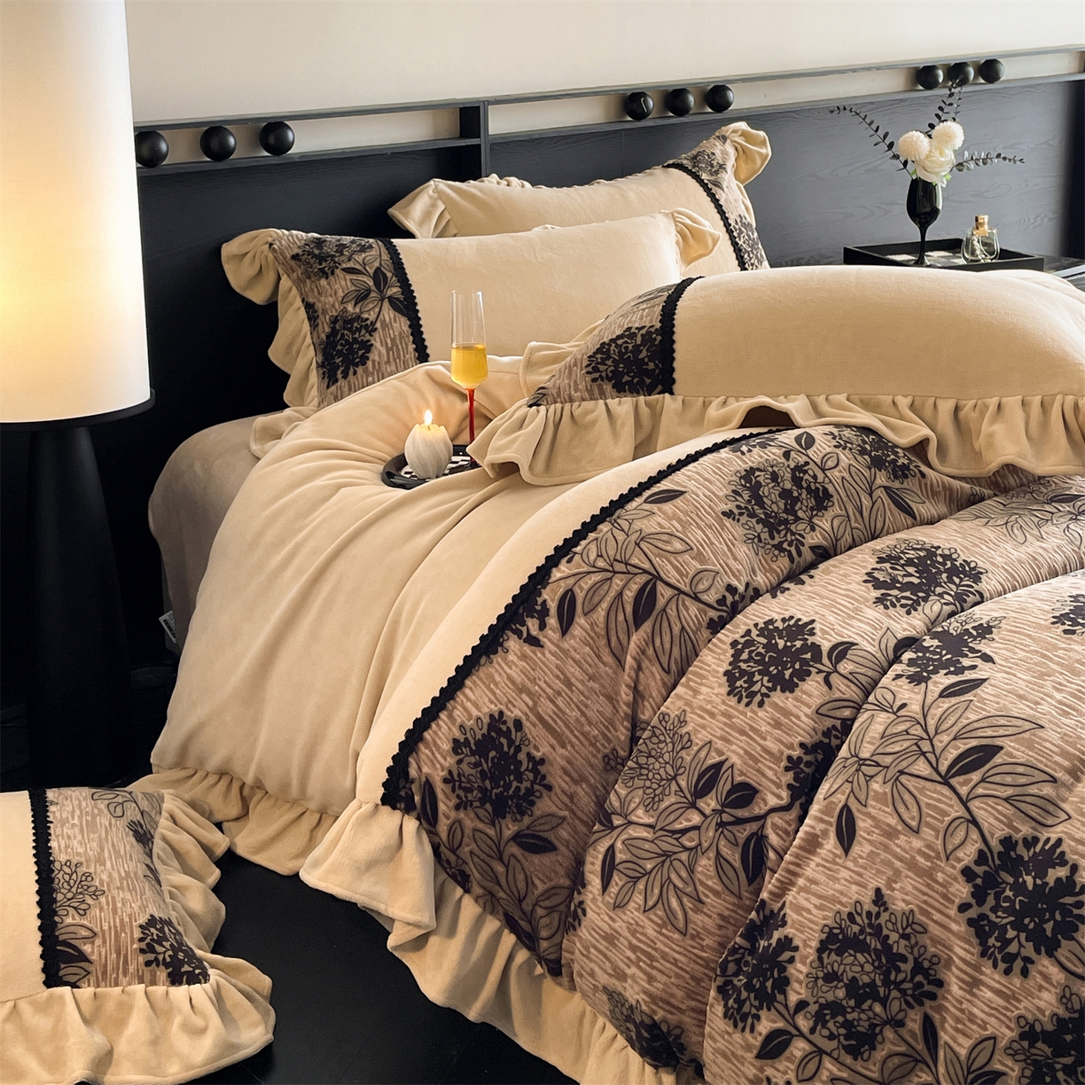 91家纺网 家纺一手货源 找家纺 慕木家纺 2025新款A类高克重高端雕花烂花AB版工艺款拼接四件套绮梦系列(直播热款) 花蔓韵