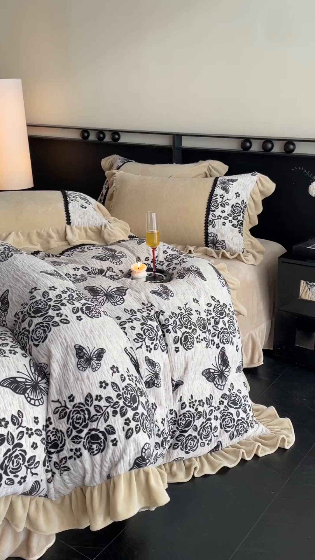 91家纺网 家纺一手货源 找家纺 慕木家纺 2025新款A类高克重高端雕花烂花AB版工艺款拼接四件套绮梦系列(直播热款) 墨韵蝶香