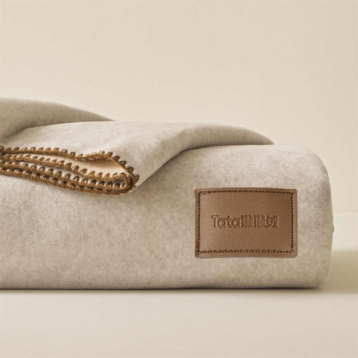 91家纺网 家纺一手货源 找家纺 （总）雯豆家纺 2025新款獭獭绒毛毯双层加厚纯色毯子高档高克重盖毯,可可棕,冰岛灰,克莱因蓝,摩卡幕斯,莫兰迪绿,柔雾粉,银河灰,组合仅供展示不可下单