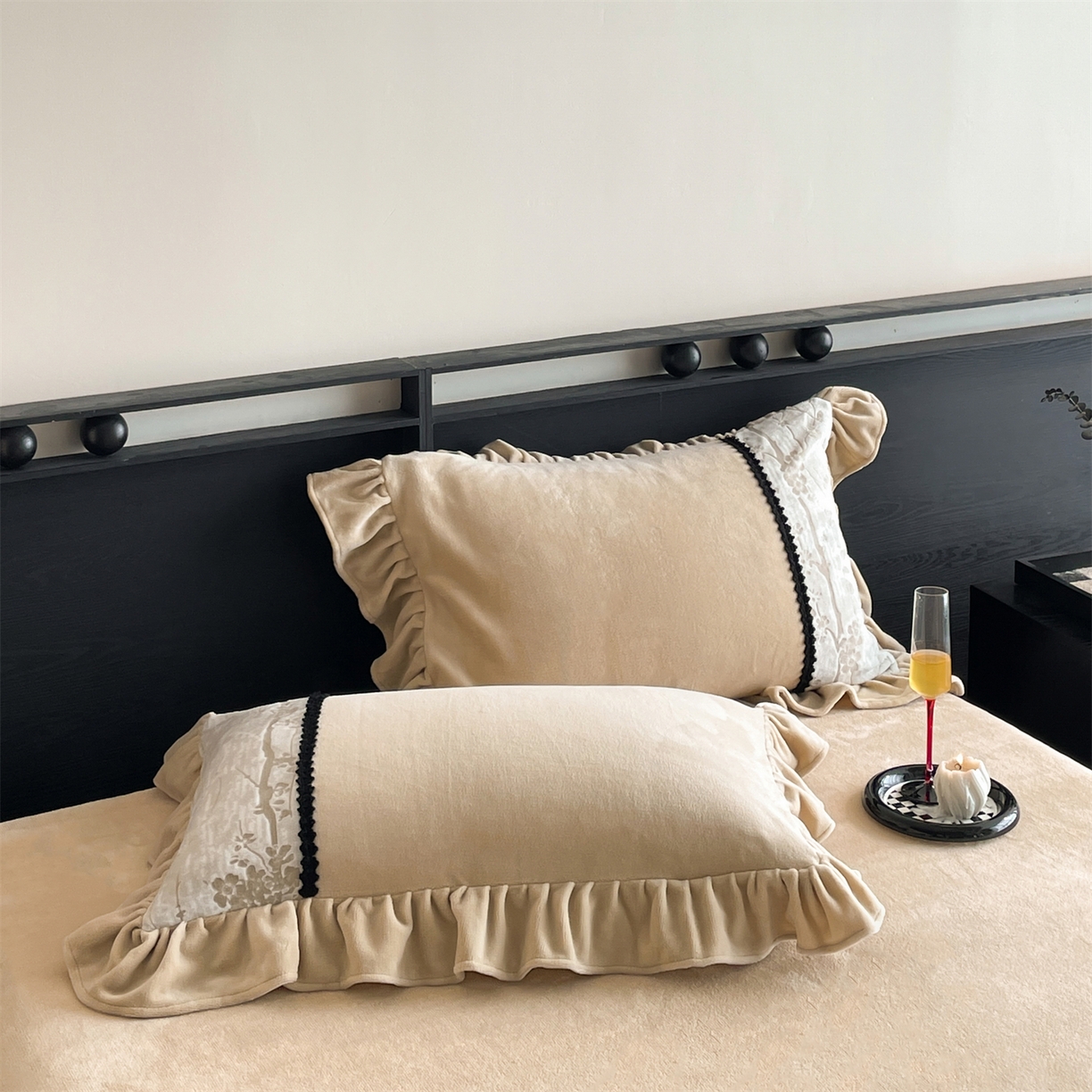 91家纺网 家纺一手货源 找家纺 慕木家纺 2025新款A类高克重高端雕花烂花AB版工艺款拼接四件套绮梦系列(直播热款) 浅梦絮语-咖