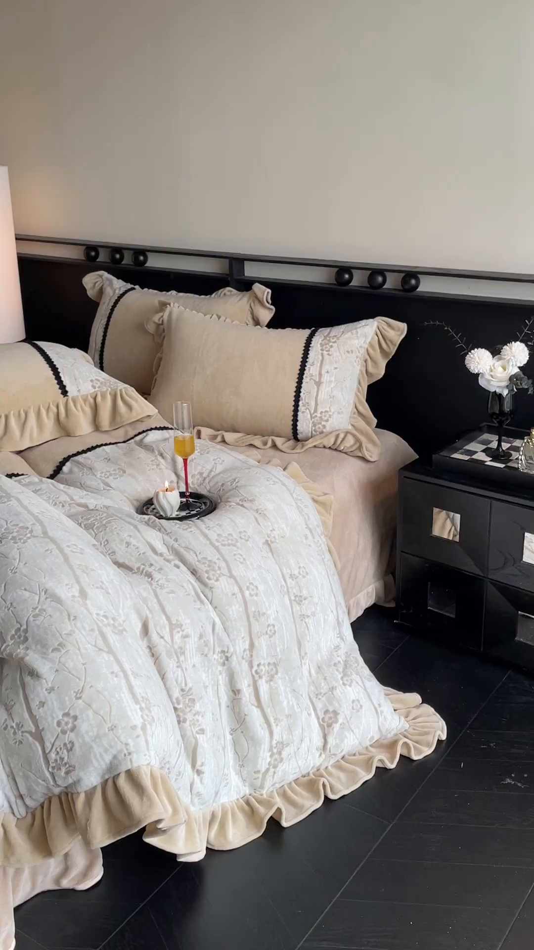 91家纺网 家纺一手货源 找家纺 慕木家纺 2025新款A类高克重高端雕花烂花AB版工艺款拼接四件套绮梦系列(直播热款) 浅梦絮语-咖