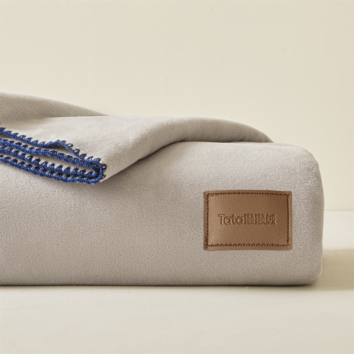 雯豆家纺 2025新款獭獭绒毛毯双层加厚纯色毯子高档高克重盖毯 银河灰