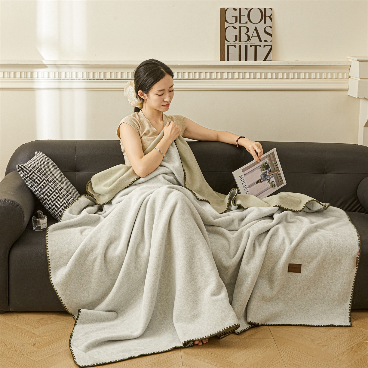 91家纺网 家纺一手货源 找家纺 雯豆家纺 2025新款獭獭绒毛毯双层加厚纯色毯子高档高克重盖毯 莫兰迪绿