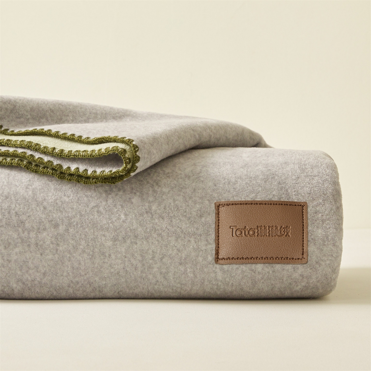 雯豆家纺 2025新款獭獭绒毛毯双层加厚纯色毯子高档高克重盖毯 冰岛灰