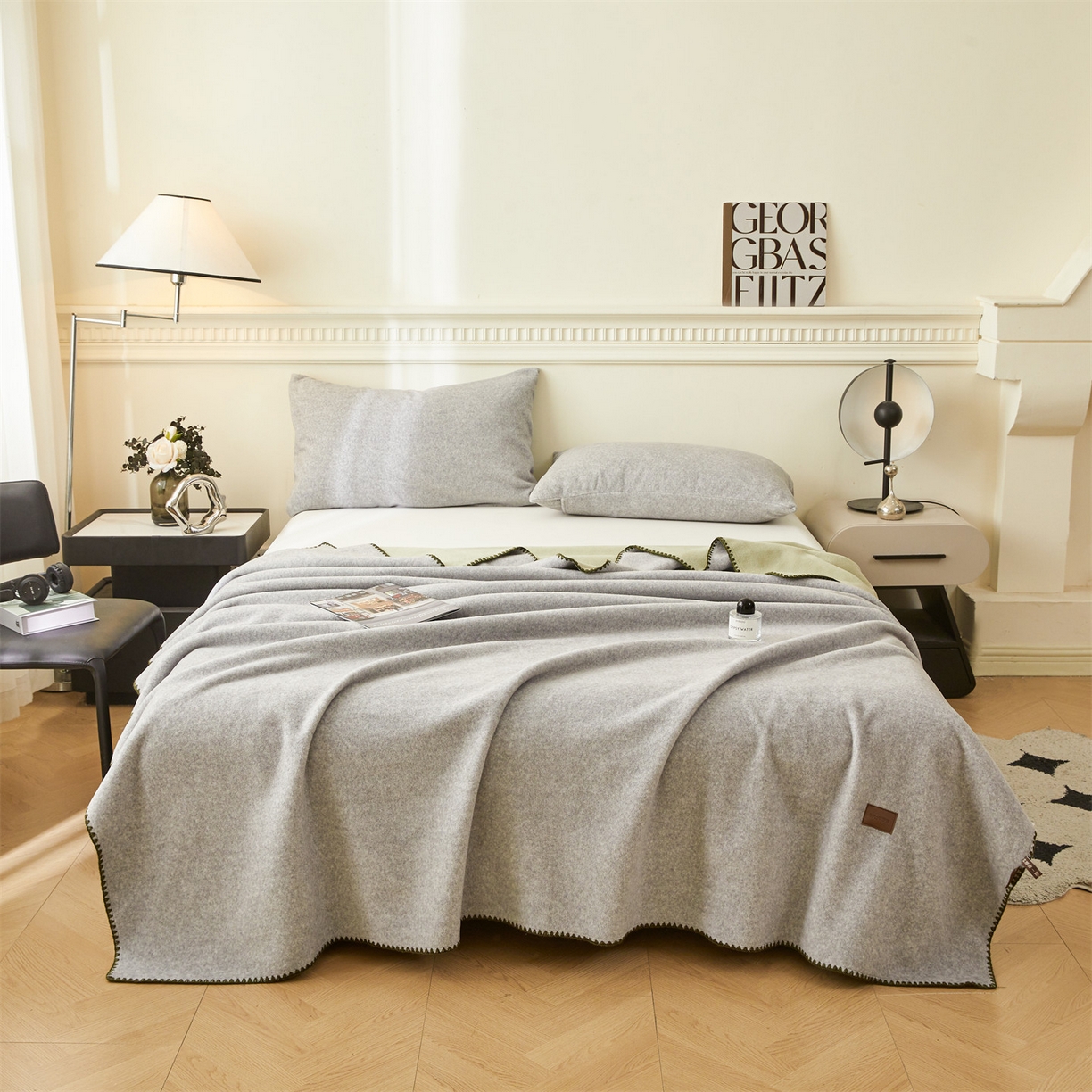91家纺网 家纺一手货源 找家纺 雯豆家纺 2025新款獭獭绒毛毯双层加厚纯色毯子高档高克重盖毯 冰岛灰