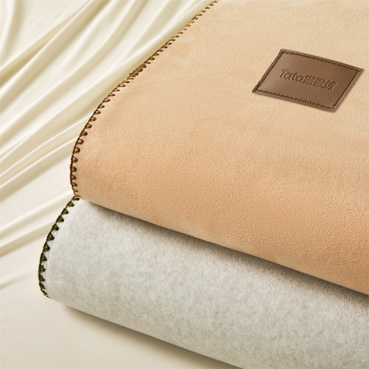 91家纺网 家纺一手货源 找家纺 雯豆家纺 2025新款獭獭绒毛毯双层加厚纯色毯子高档高克重盖毯 组合仅供展示不可下单