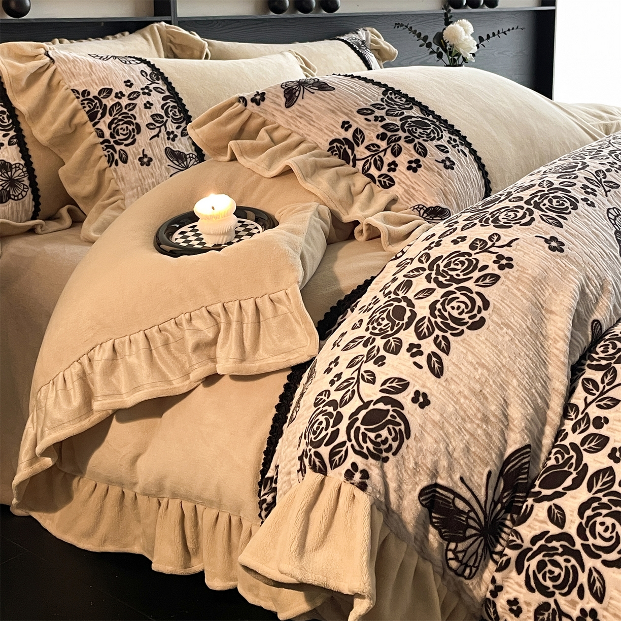 91家纺网 家纺一手货源 找家纺 慕木家纺 2025新款A类高克重高端雕花烂花AB版工艺款拼接四件套绮梦系列(直播热款) 墨韵蝶香