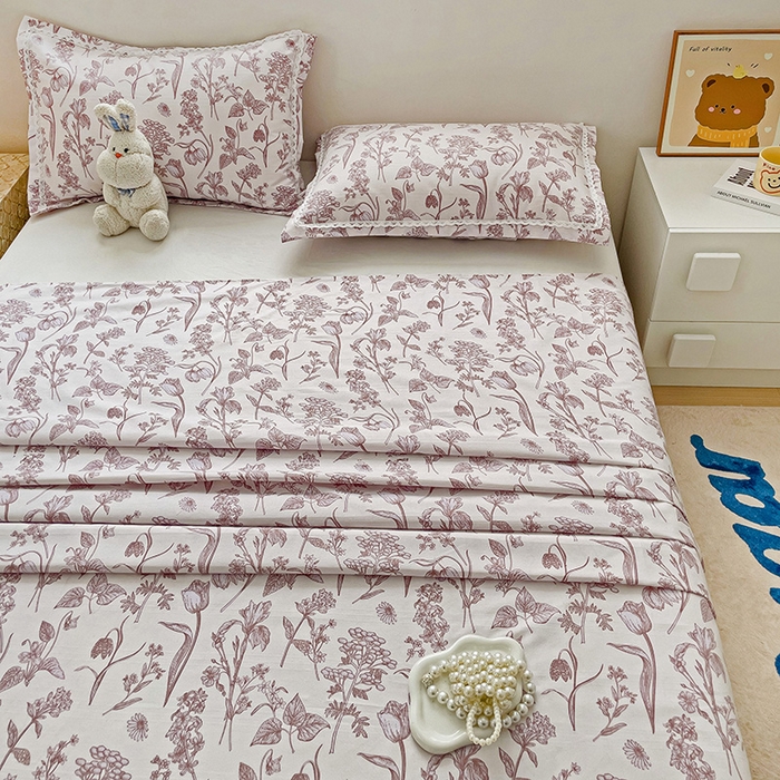 91家纺网 家纺一手货源 找家纺 梵克保罗 2025春夏原棉鱼骨棉老粗布花边印花床单软凉席三件套 花意