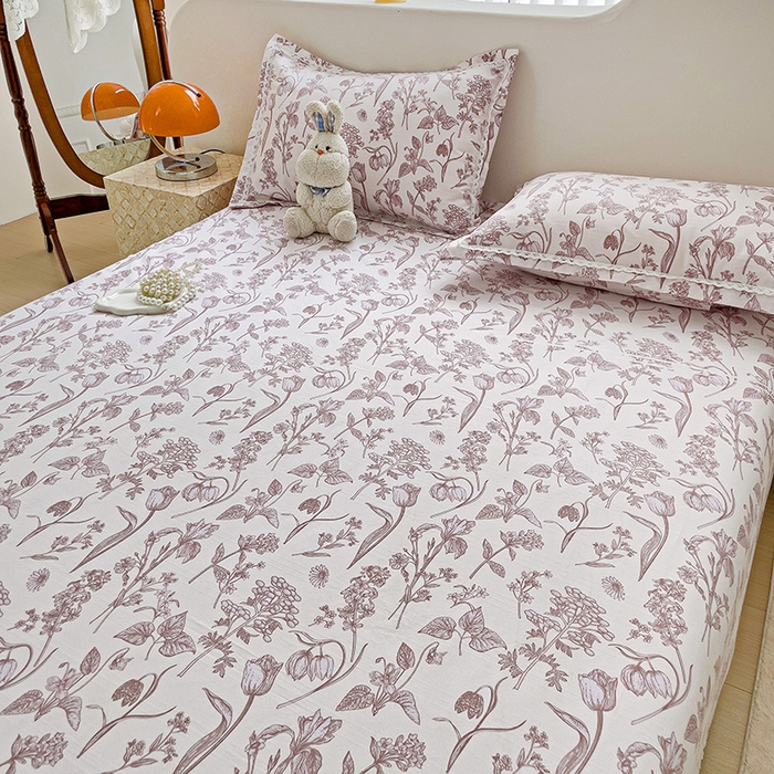 91家纺网 家纺一手货源 找家纺 梵克保罗 2025春夏原棉鱼骨棉老粗布花边印花床单软凉席三件套 花意