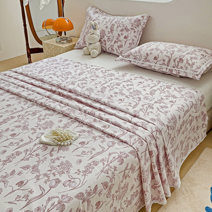 91家纺网 家纺一手货源 找家纺 梵克保罗 2025春夏原棉鱼骨棉老粗布花边印花床单软凉席三件套 花意