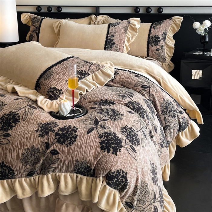 91家纺网 家纺一手货源 找家纺 （总）慕木家纺 2025新款A类高克重高端雕花烂花AB版工艺款拼接四件套绮梦系列(直播热款)