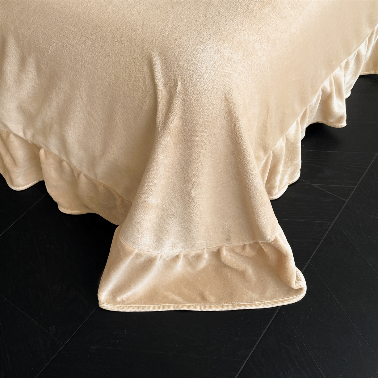 91家纺网 家纺一手货源 找家纺 慕木家纺 2025新款A类高克重高端雕花烂花AB版工艺款拼接四件套绮梦系列(直播热款) 繁花枝影-咖