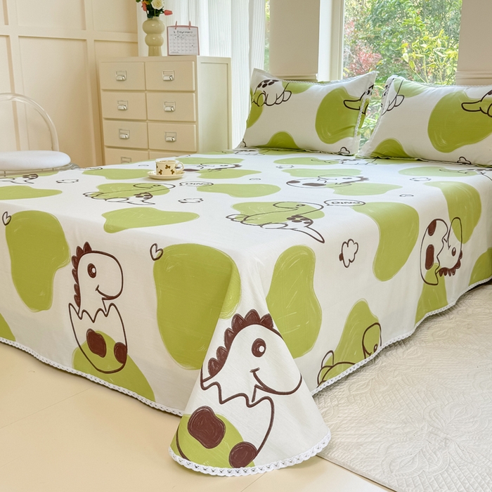 91家纺网 家纺一手货源 找家纺 梵克保罗 2025春夏原棉鱼骨棉老粗布花边印花床单软凉席三件套 绿影萌龙