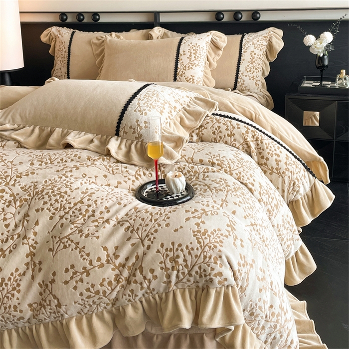 91家纺网 家纺一手货源 找家纺 （总）慕木家纺 2025新款A类高克重高端雕花烂花AB版工艺款拼接四件套绮梦系列(直播热款)