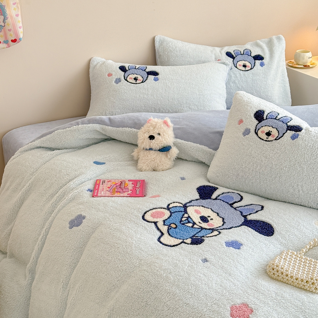 91家纺网 家纺一手货源 找家纺 懒猫家纺 2025新款羊羔绒刺绣四件套系列 兔耳先生