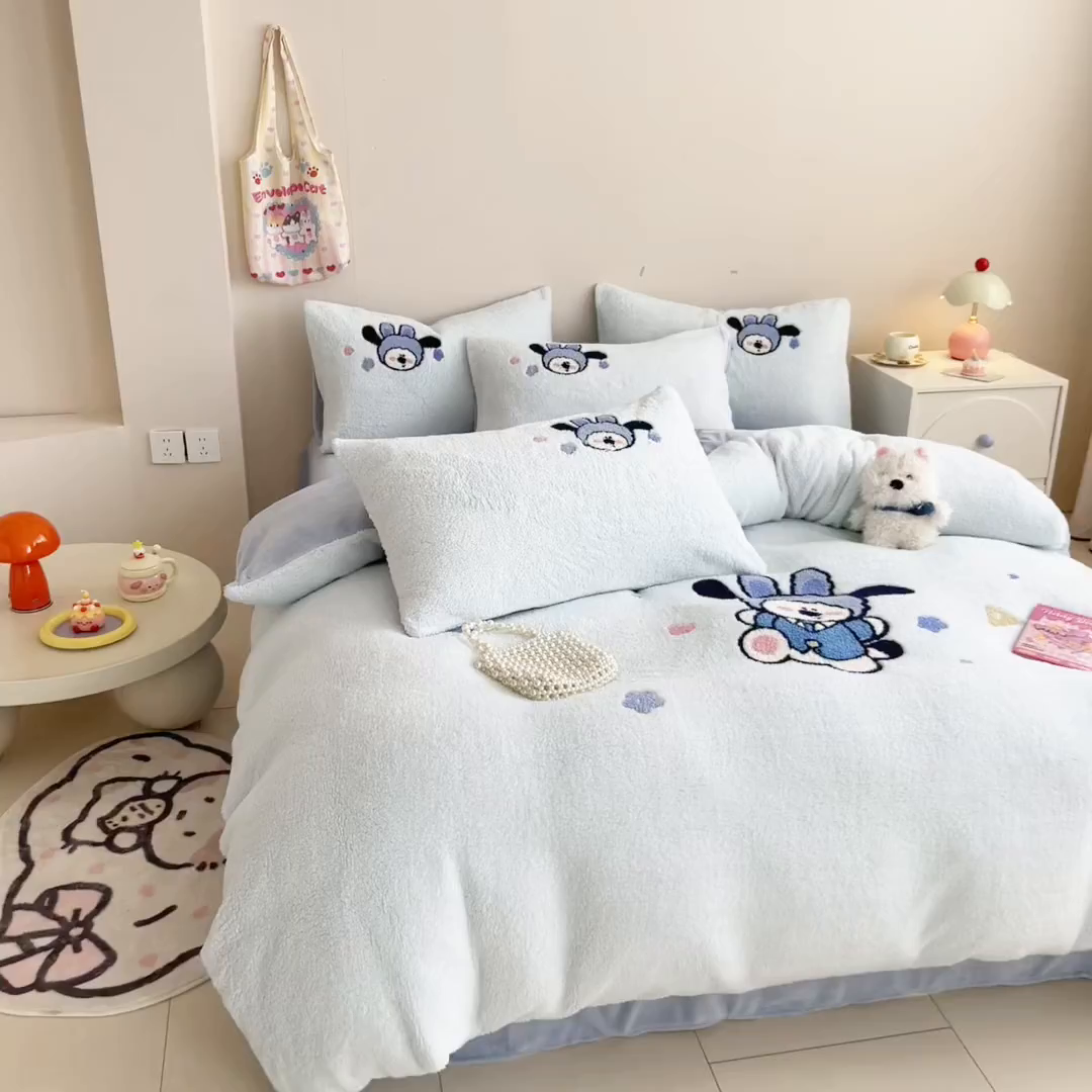 91家纺网 家纺一手货源 找家纺 懒猫家纺 2025新款羊羔绒刺绣四件套系列 兔耳先生