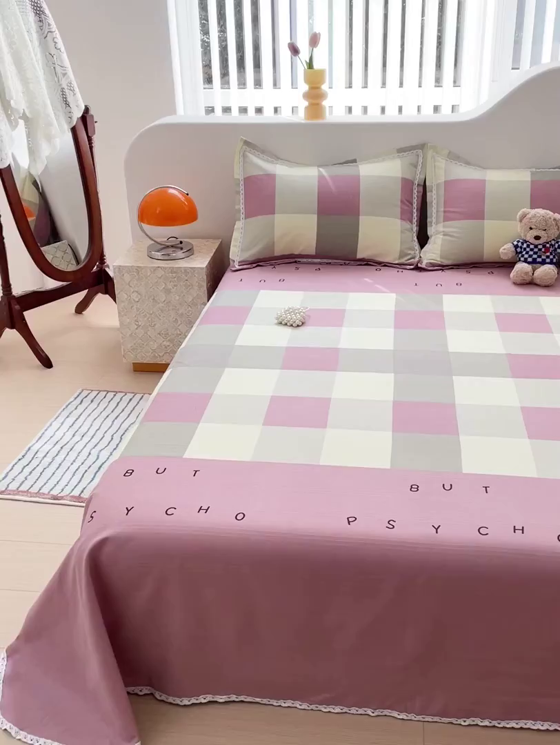 91家纺网 家纺一手货源 找家纺 梵克保罗 2025春夏原棉鱼骨棉老粗布花边印花床单软凉席三件套 宜家-粉