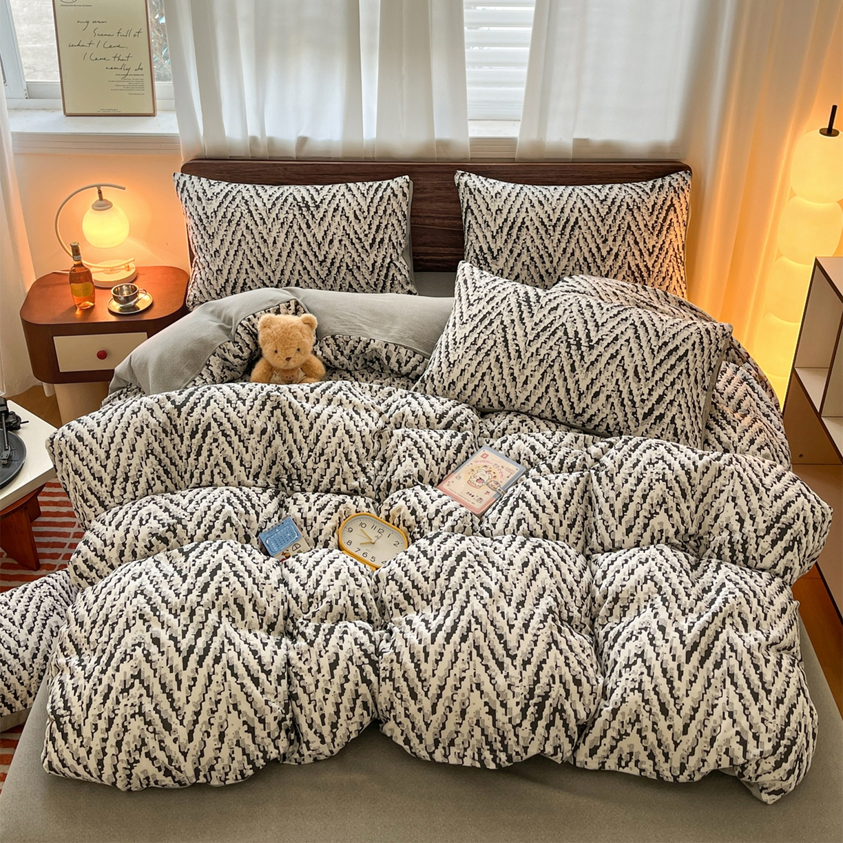 91家纺网 家纺一手货源 找家纺 典曼家纺 2025新款原棉磨毛印花四件套 麦语-灰