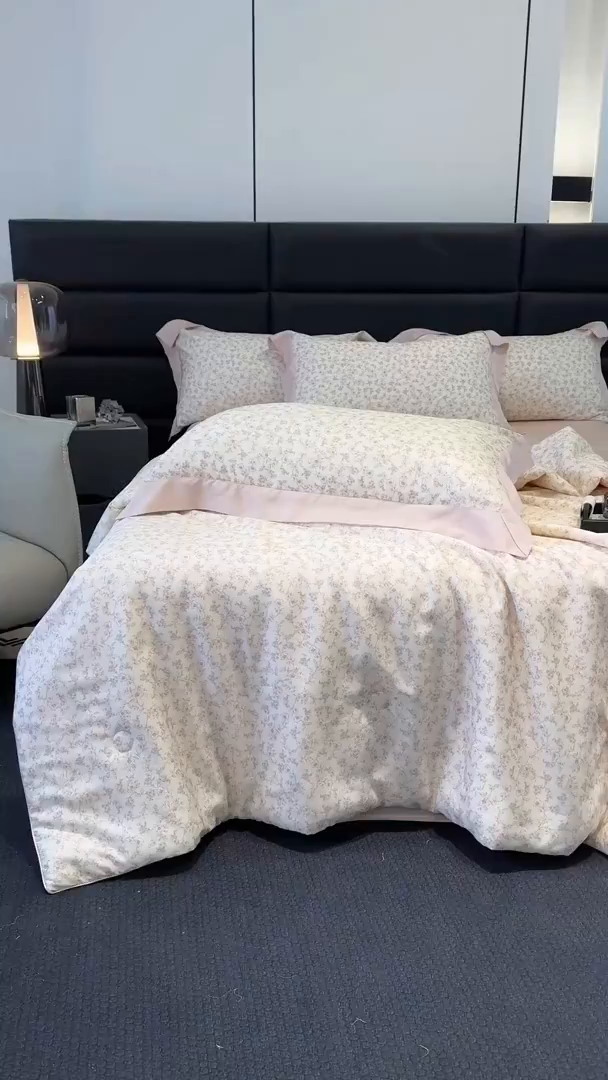 91家纺网 家纺一手货源 找家纺 梵克保罗 2025新款莱赛尔天丝数码印花夏被 溪涧花