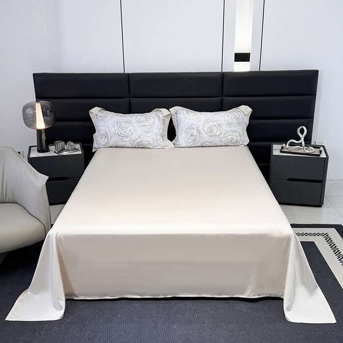 91家纺网 家纺一手货源 找家纺 梵克保罗 2025新款莱赛尔天丝数码印花夏被 松绿玫瑰