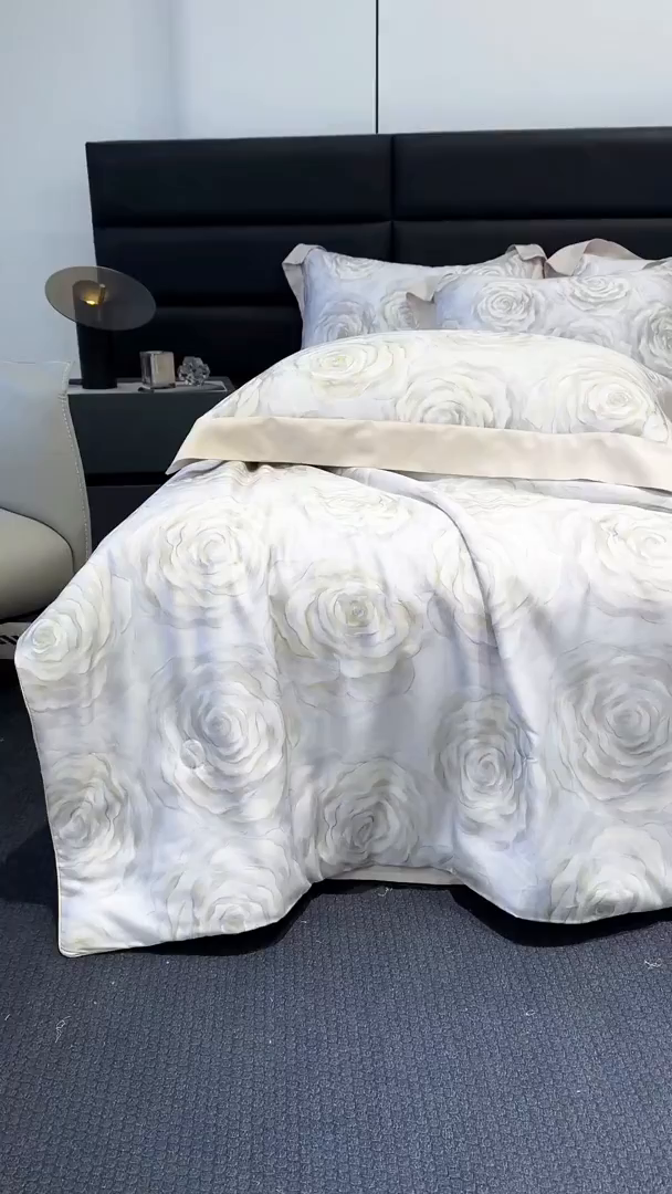 91家纺网 家纺一手货源 找家纺 梵克保罗 2025新款莱赛尔天丝数码印花夏被 松绿玫瑰