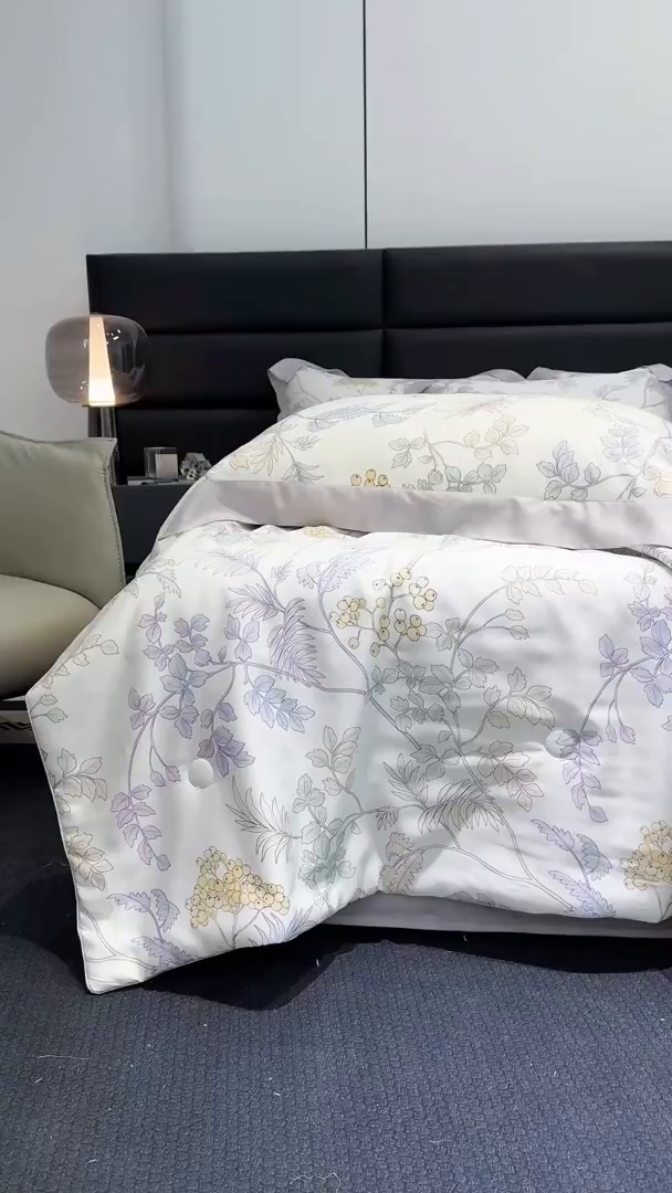 91家纺网 家纺一手货源 找家纺 梵克保罗 2025新款莱赛尔天丝数码印花夏被 析漫枝