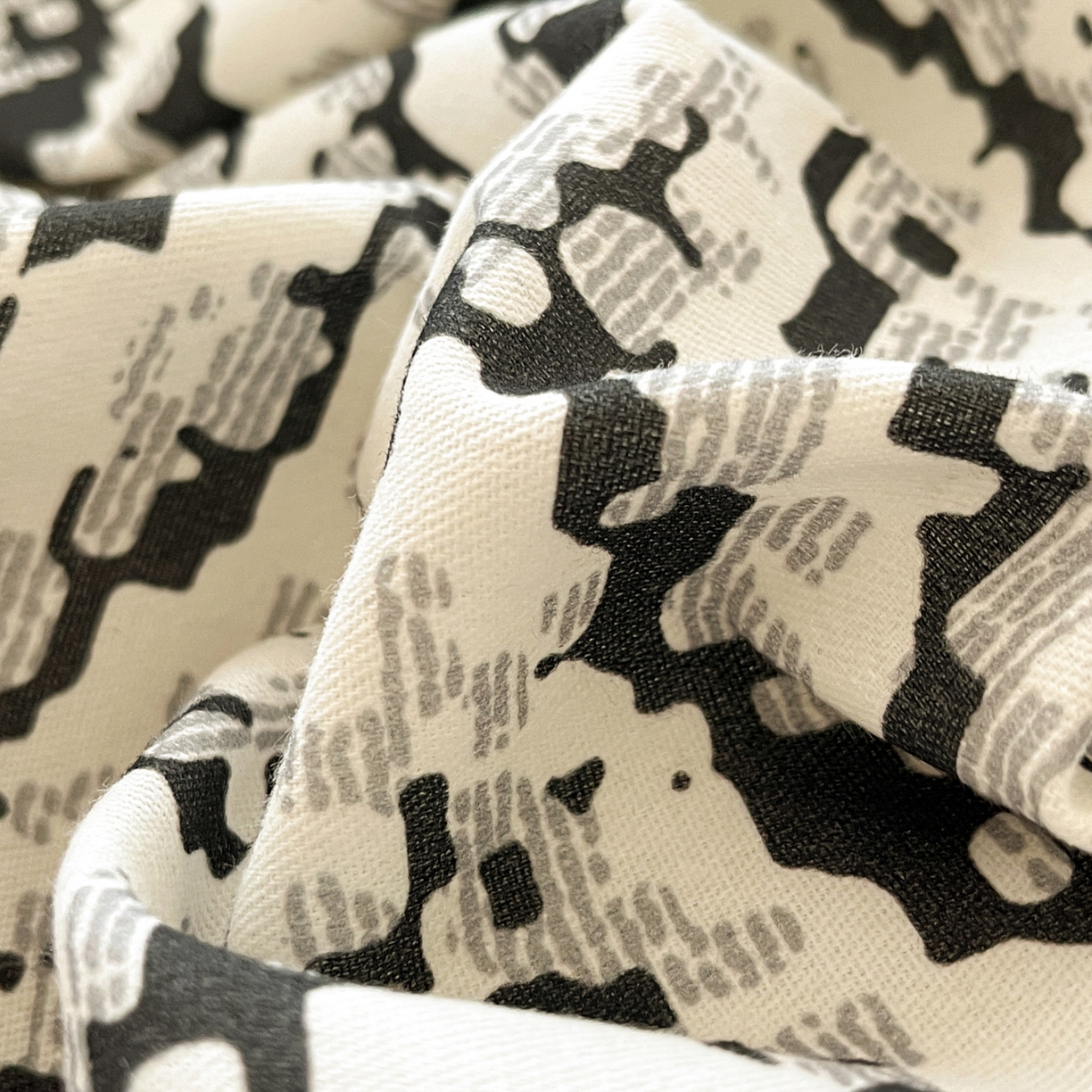 91家纺网 家纺一手货源 找家纺 典曼家纺 2025新款原棉磨毛印花四件套 麦语-灰