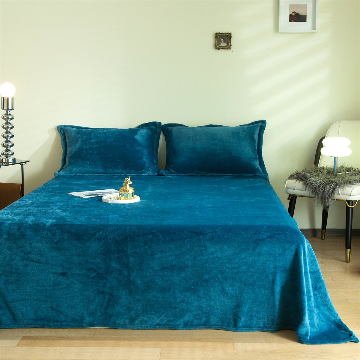 91家纺网 家纺一手货源 找家纺 兰紫橙家纺 2025新款双面绒纯色双拼牛奶绒四件套 孔雀蓝