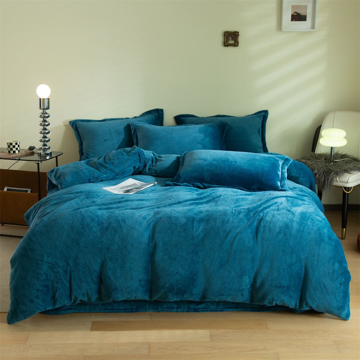 91家纺网 家纺一手货源 找家纺 兰紫橙家纺 2025新款双面绒纯色双拼牛奶绒四件套 孔雀蓝