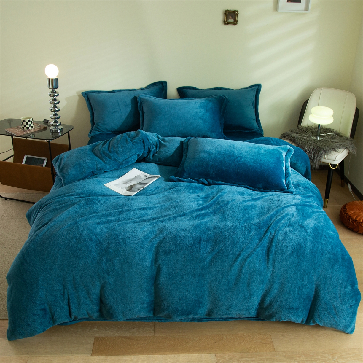 91家纺网 家纺一手货源 找家纺 兰紫橙家纺 2025新款双面绒纯色双拼牛奶绒四件套 孔雀蓝