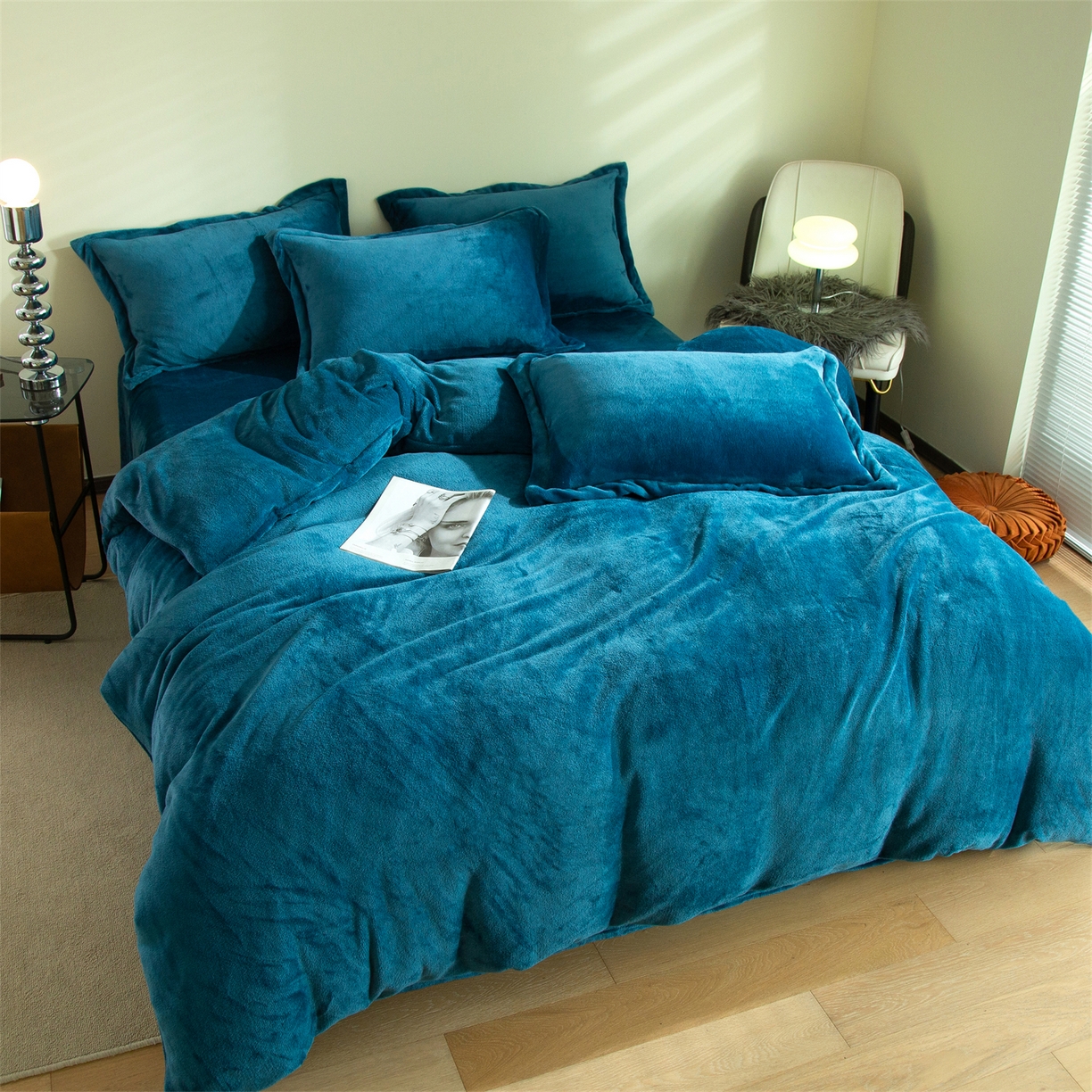 91家纺网 家纺一手货源 找家纺 兰紫橙家纺 2025新款双面绒纯色双拼牛奶绒四件套 孔雀蓝