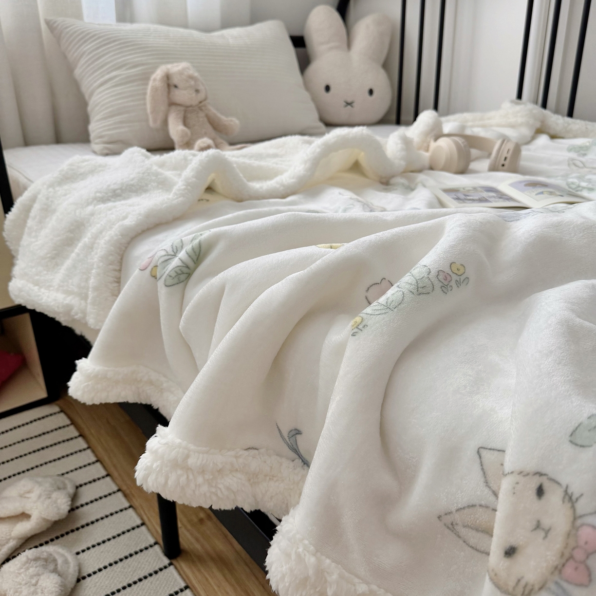 91家纺网 家纺一手货源 找家纺 航途席业 2025新款200g牛奶绒羊羔绒毛毯 花丛兔