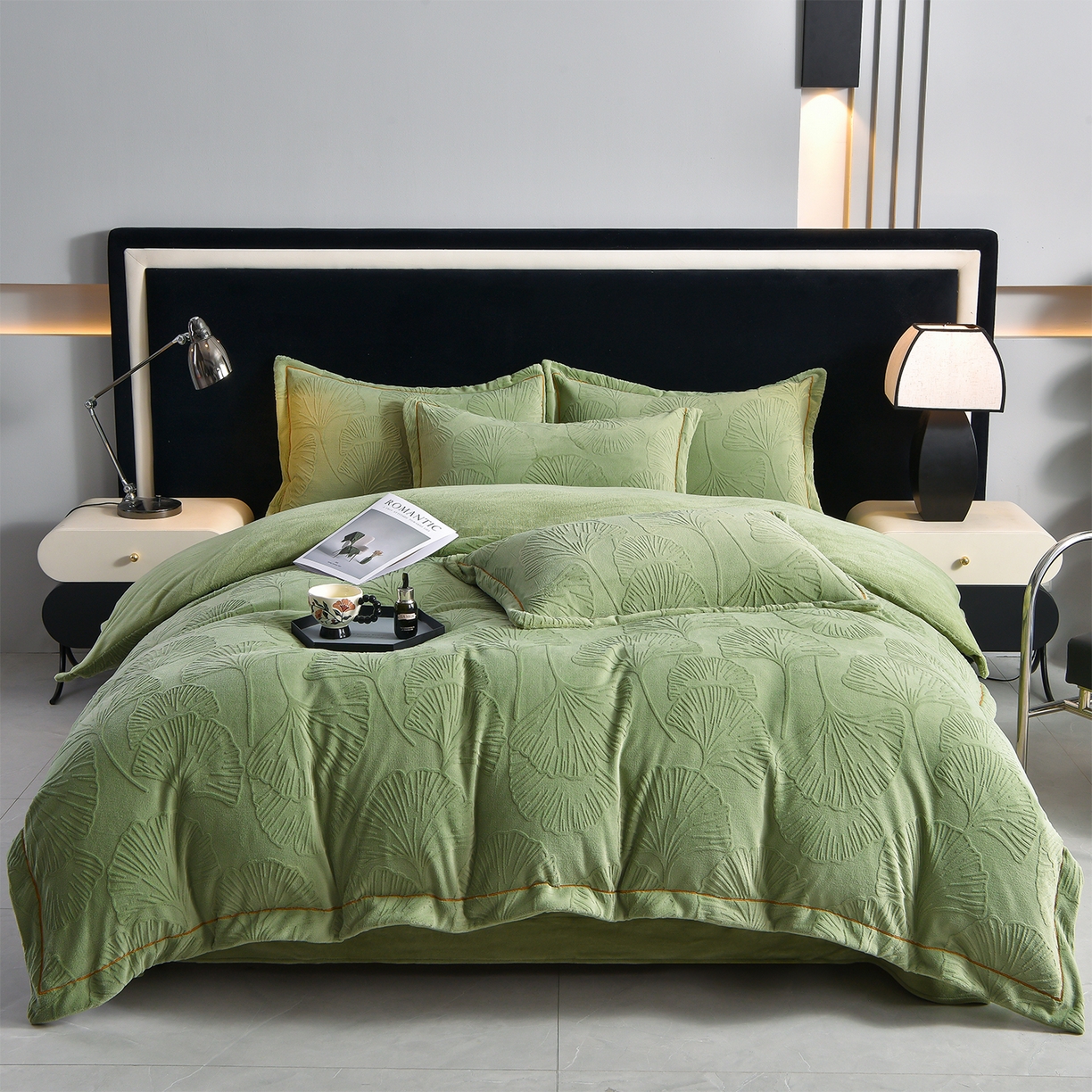 91家纺网 家纺一手货源 找家纺 （总）苏迪网销供货 2025新款牛奶绒四件套A类高克重全消光雕花一字绣工艺款