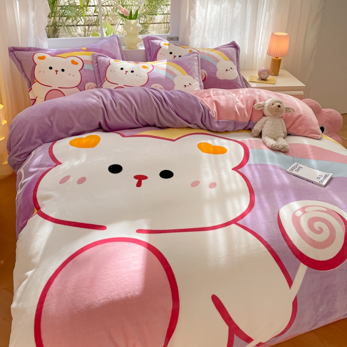 91家纺网 家纺一手货源 找家纺 喜梦缘 2025年新款大版小版卡通牛奶绒四件套 彩虹熊