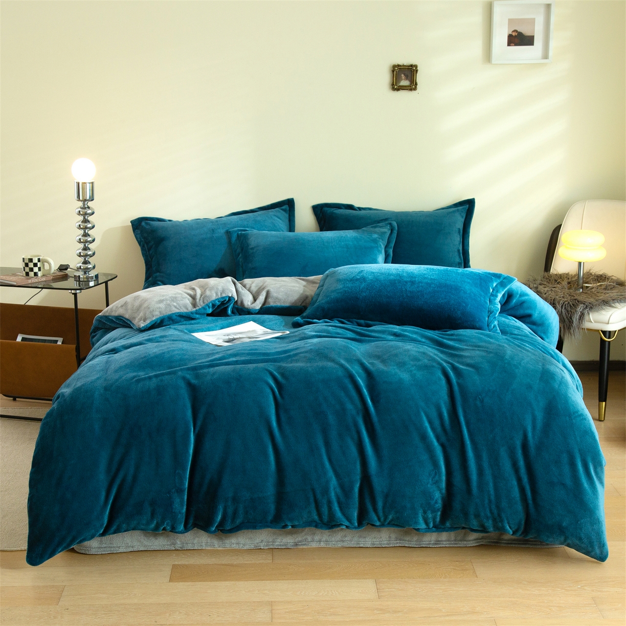 91家纺网 家纺一手货源 找家纺 兰紫橙家纺 2025新款双面绒纯色双拼牛奶绒四件套 孔雀蓝+浅灰