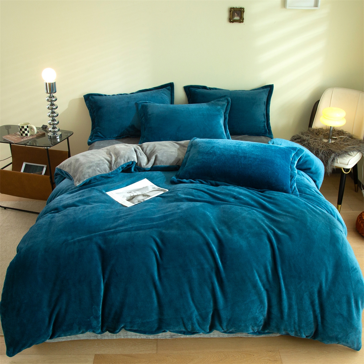 91家纺网 家纺一手货源 找家纺 兰紫橙家纺 2025新款双面绒纯色双拼牛奶绒四件套 孔雀蓝+浅灰