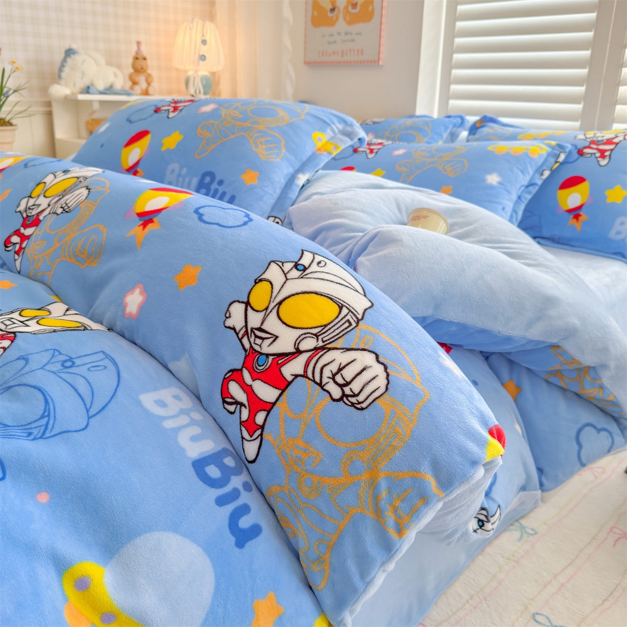 91家纺网 家纺一手货源 找家纺 （总）名兮家居 2025新款经典奥特曼-三丽鸥高克重牛奶绒四件套